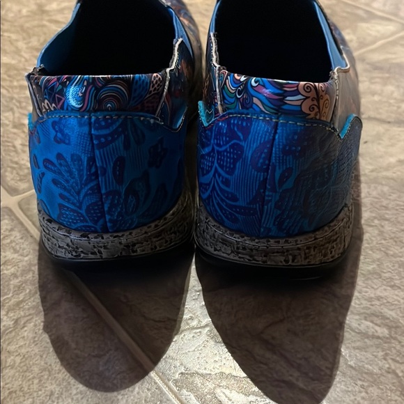 Socofy Women's Multicolored Patterned Slip-On Shoes - Picture 10 of 16